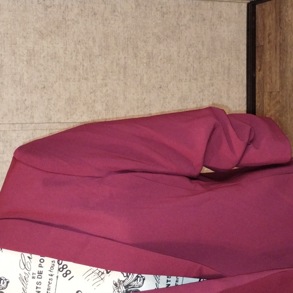 EUC Women's Jacket - Picture 4 of 16